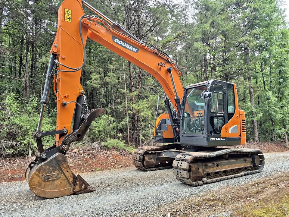 2018 Doosan DX140 LCR-5 Excavator