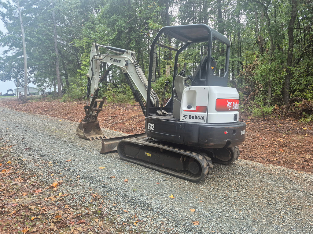 Bobcat E32 Excavator
